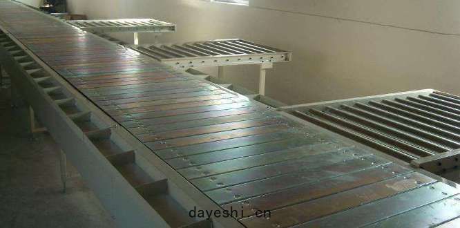 鍍(dù)鋅鏈板輸送機(jī)