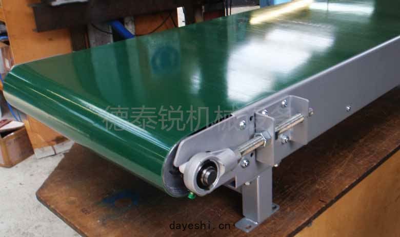 傾斜角皮帶(dài)輸(shū)送機
